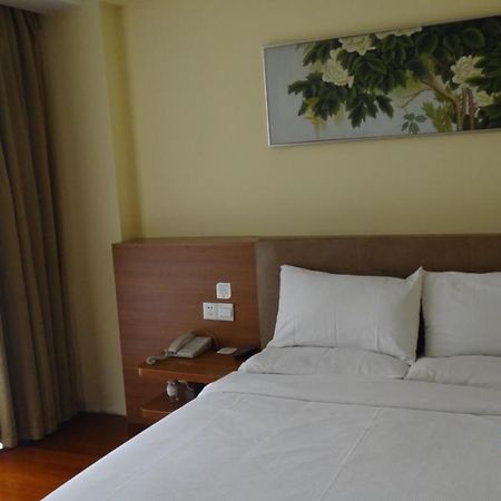 Donghua Hotel Peking  Buitenkant foto