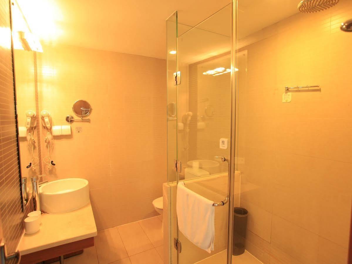 Donghua Hotel Peking  Buitenkant foto